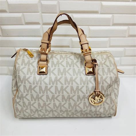 michael kors replica bags in pakistan|michael kors india website.